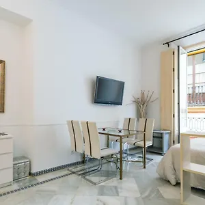  Appartamento Holidays Isbilia Centro By Valcambre